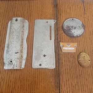 Vintage Sewing Machine Parts Nose Plates Emblems Etc SINGER - HOWE - FRANKLIN